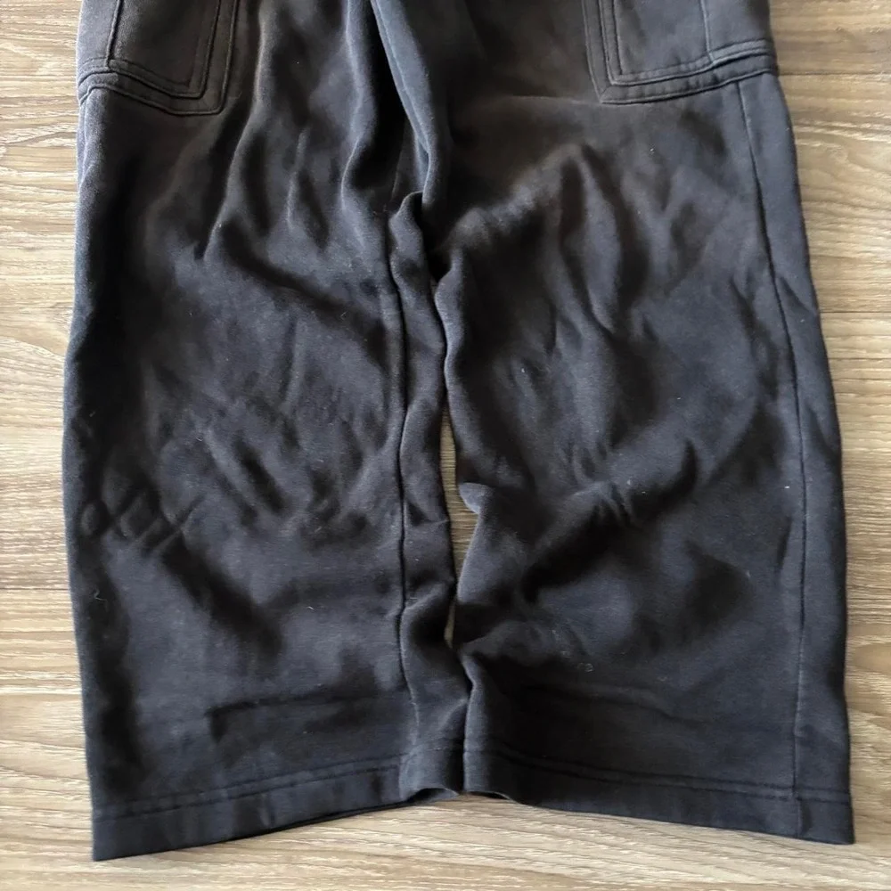Vintage Y2K/2000s Faded Black And1 Skater Style Cargo Sweatpants! Size M